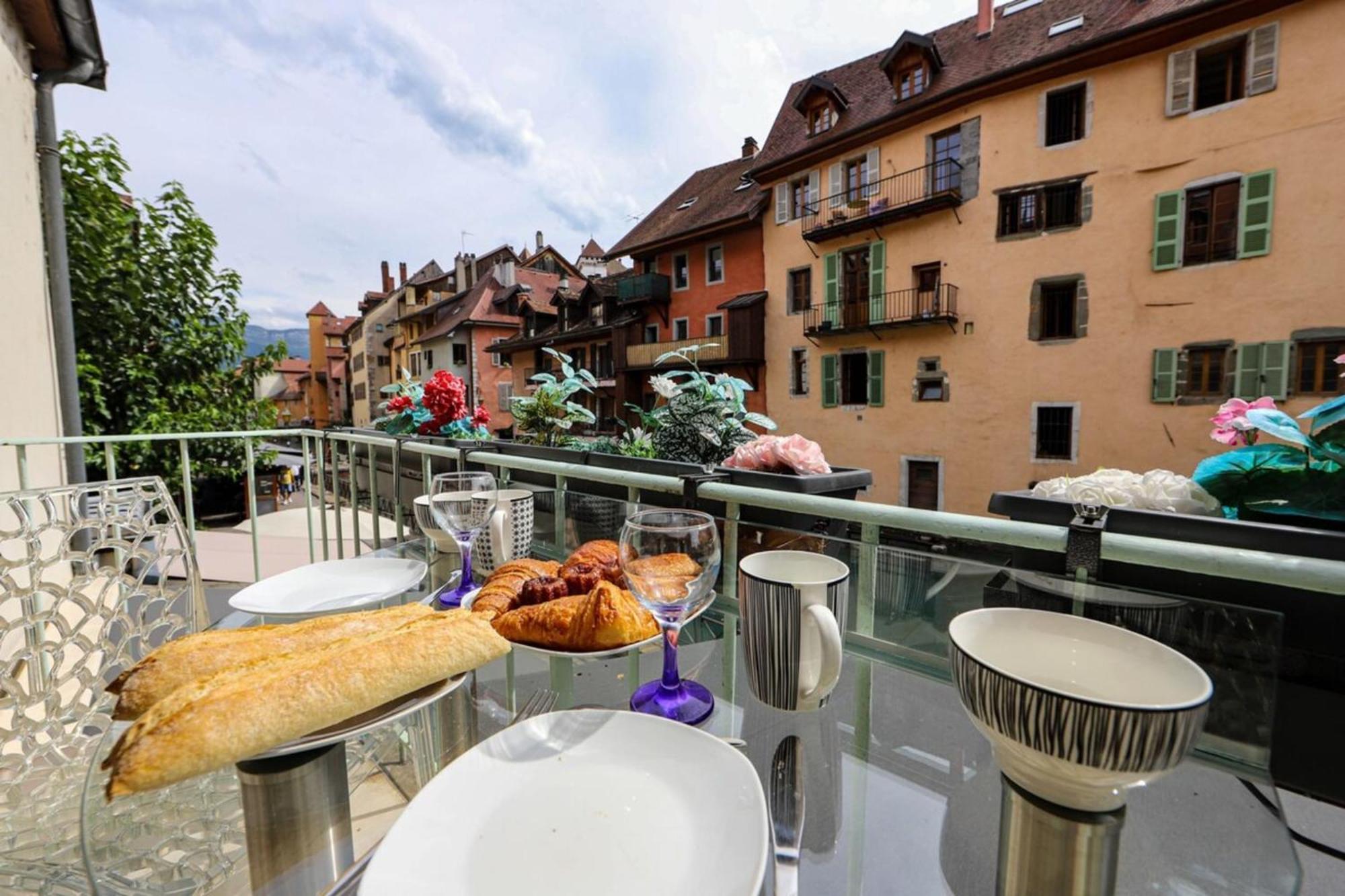 L'Eau Vive Jacuzzi Et Sauna En Vieille Ville 5 Annecy Ngoại thất bức ảnh