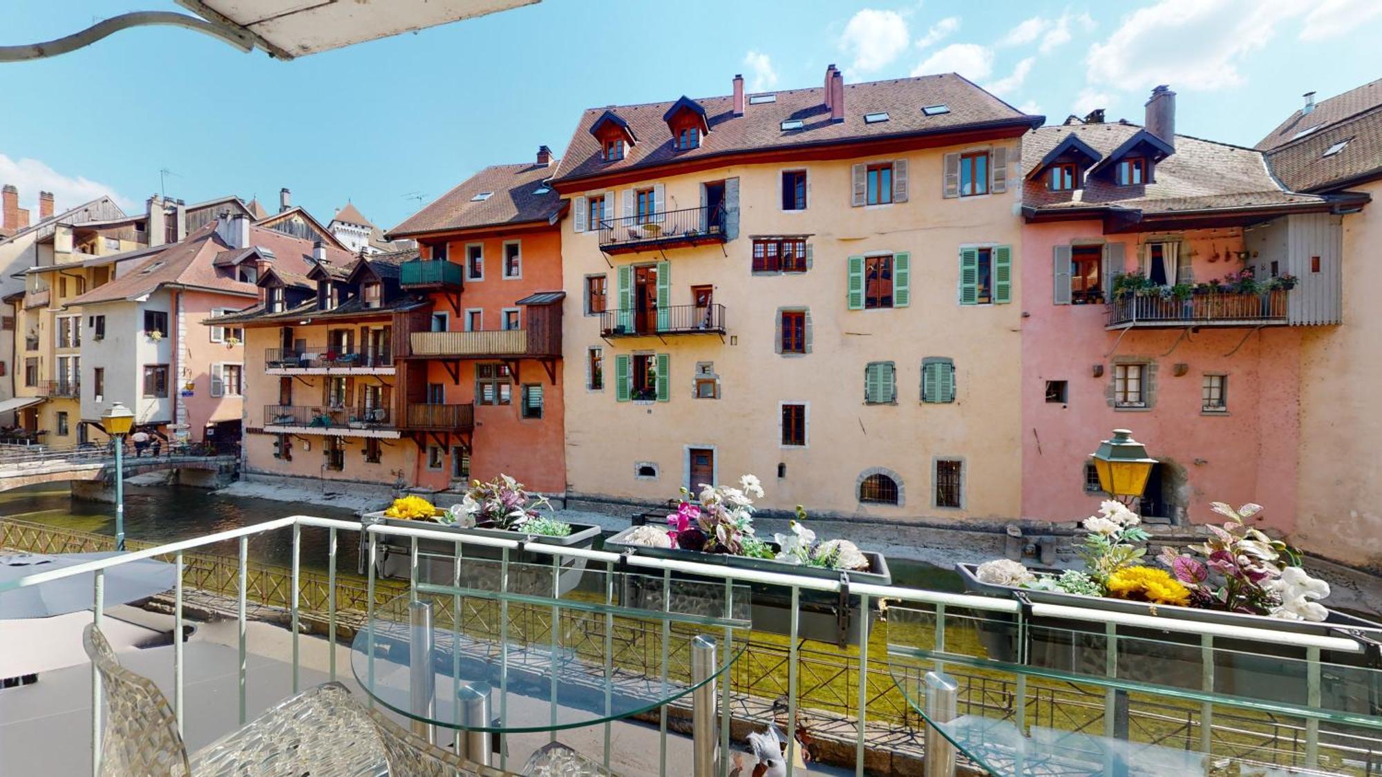 L'Eau Vive Jacuzzi Et Sauna En Vieille Ville 5 Annecy Ngoại thất bức ảnh